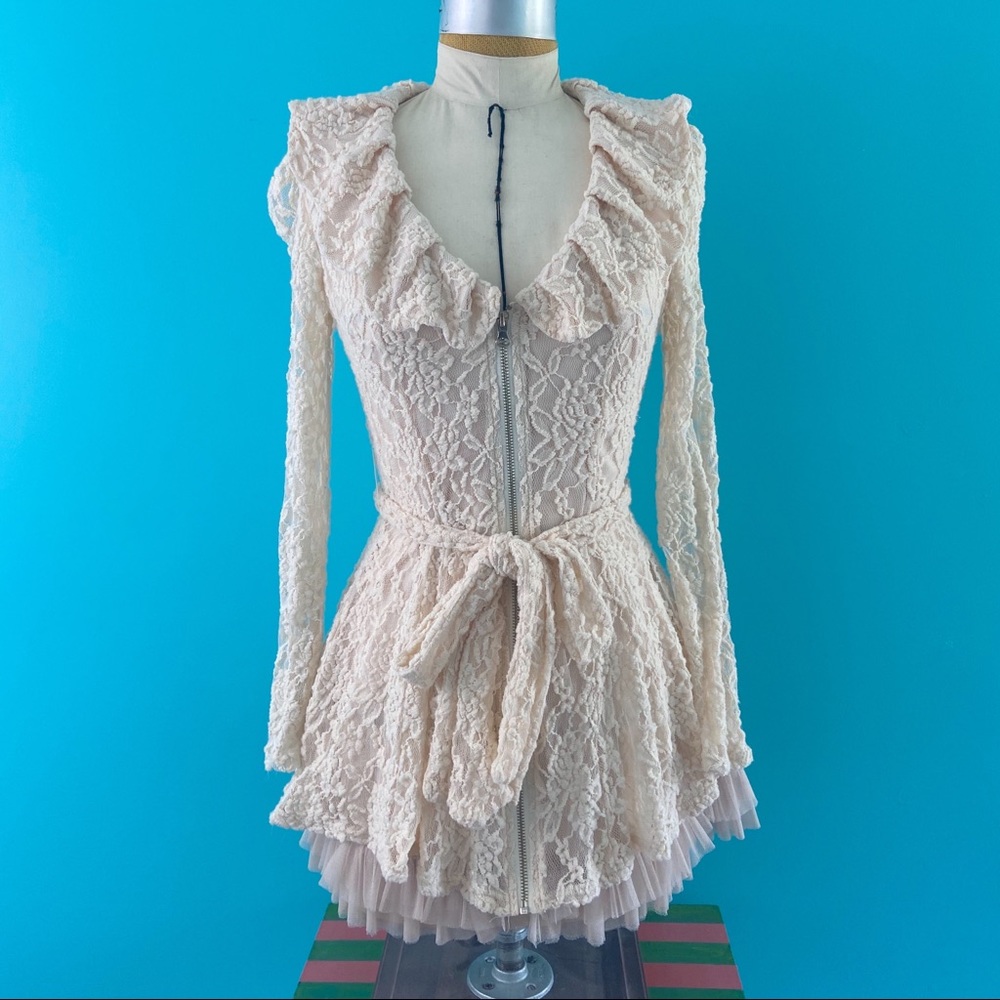 Altar’d State Small Boho lace Romantic Tunic Top